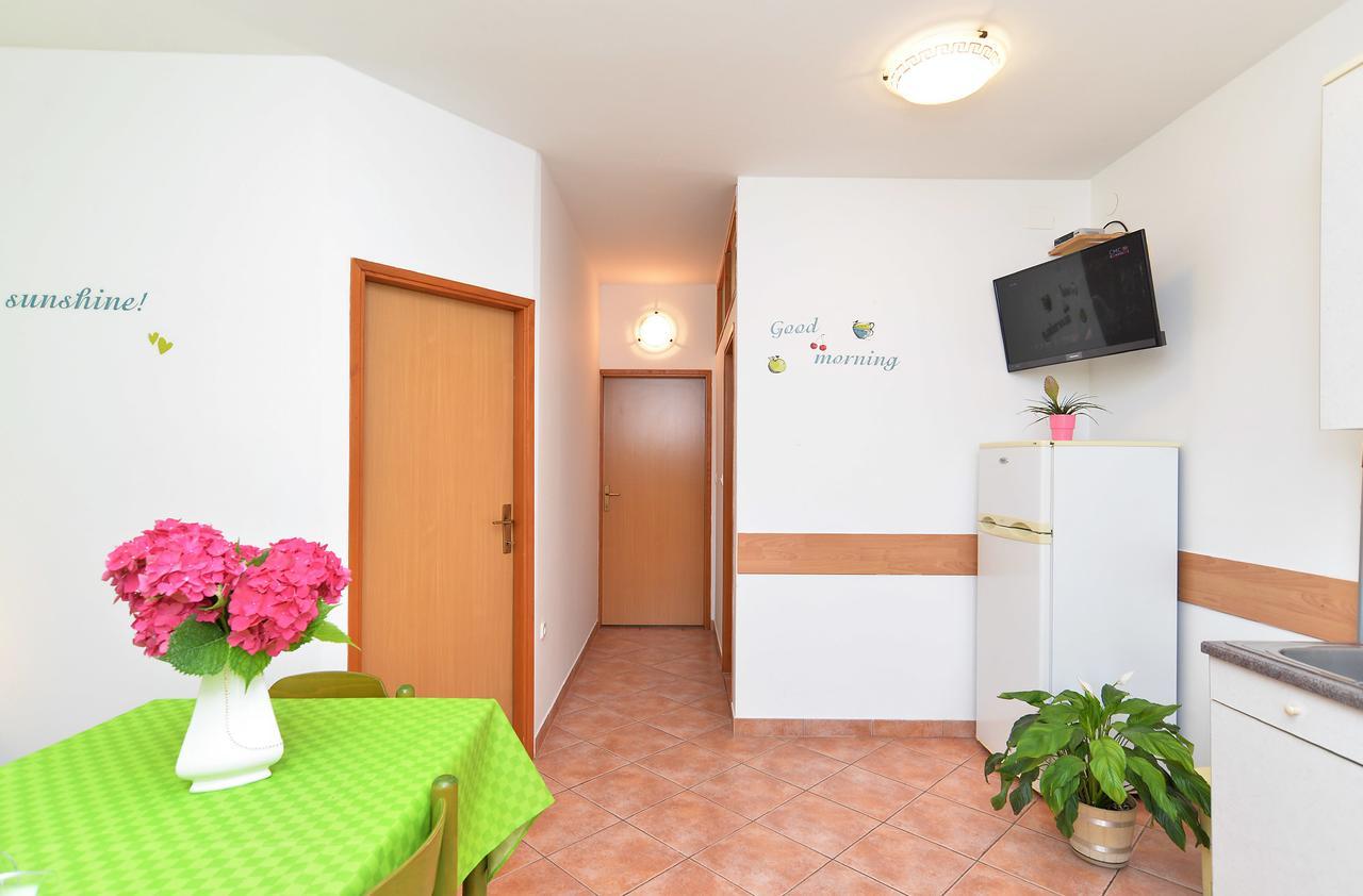 Apartments Denis 344 Fažana Extérieur photo