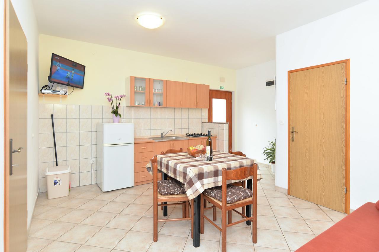 Apartments Denis 344 Fažana Extérieur photo