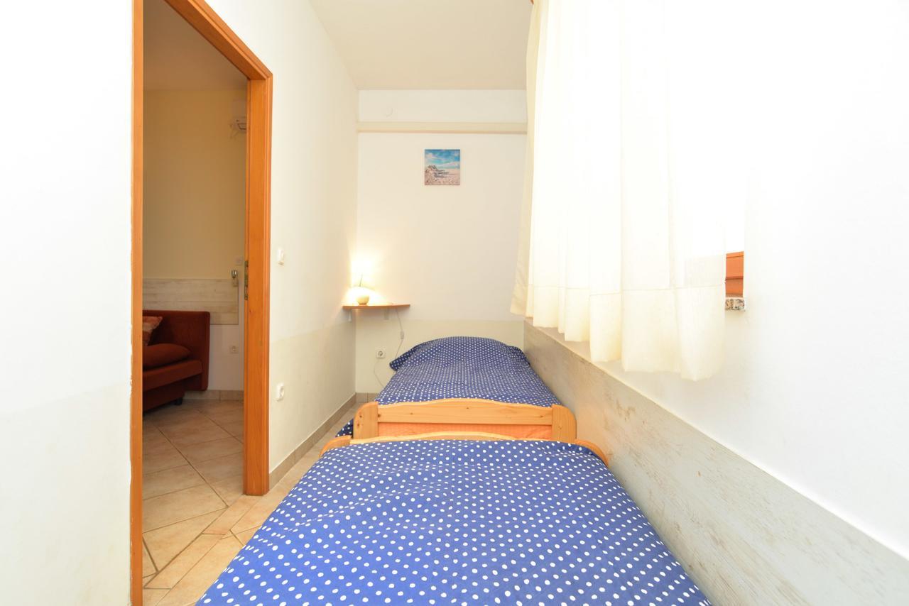 Apartments Denis 344 Fažana Extérieur photo