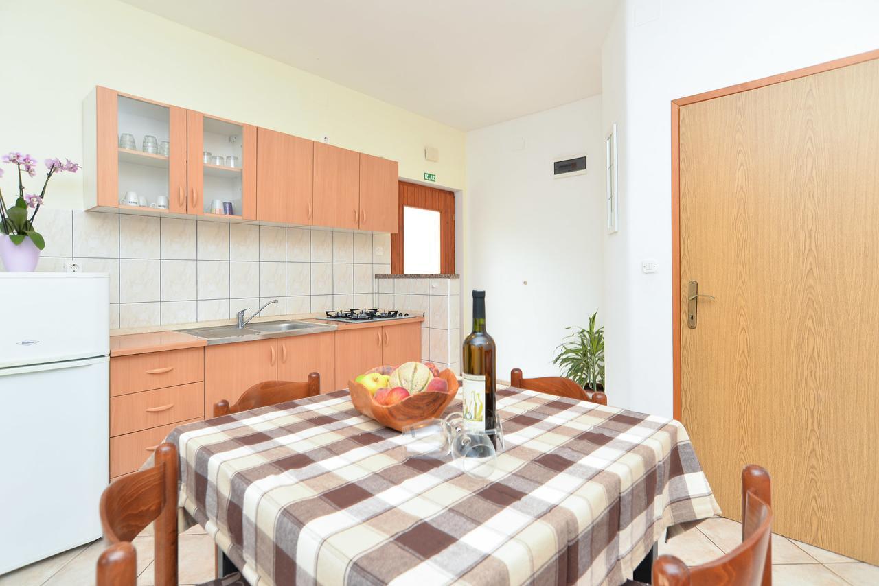 Apartments Denis 344 Fažana Extérieur photo